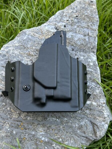 OWB pancake for the Springfield Armory Hellcat w/Olight PL Mini 2 in black kydex